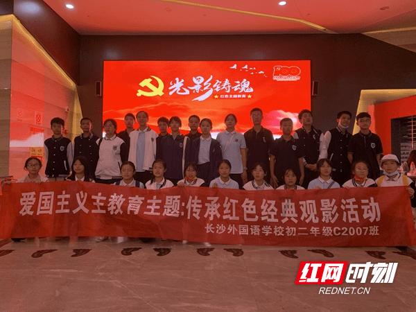 逃离洁白的宾馆